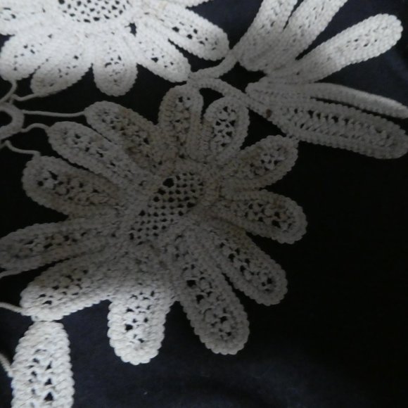 Vintage Handmade Oval Floral Crochet Doily - Picture 8 of 13